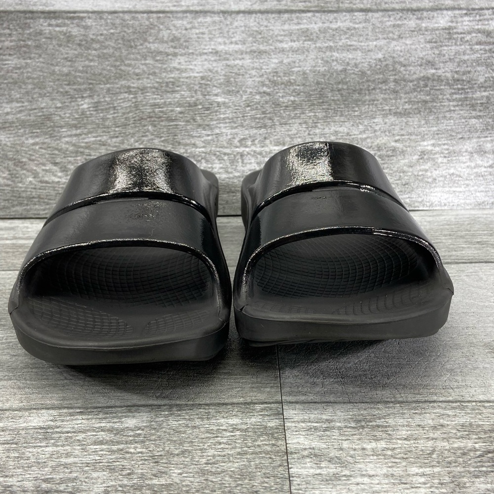 Oofos Ooahh Luxe Shiny Black Slide Recovery Sandals M… Gem